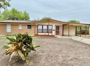 460 E Rampart Dr, San Antonio, TX 78216