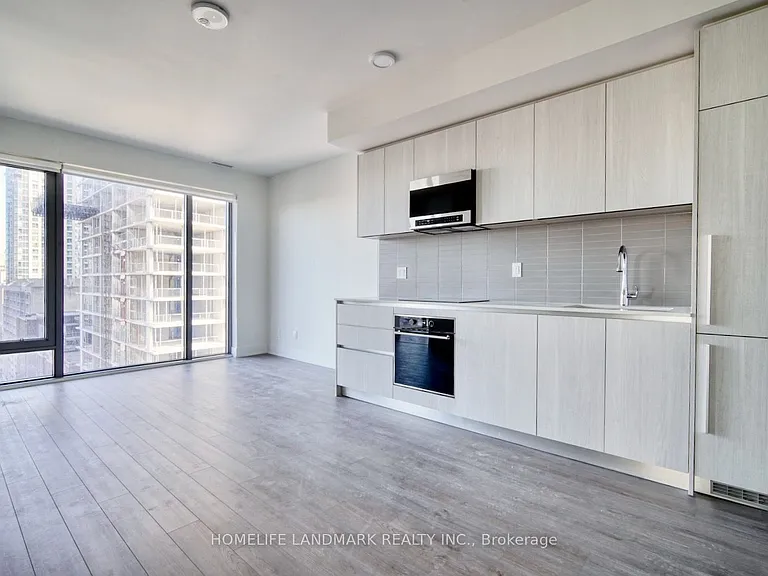 8 Cumberland St #1608 — Photo 4