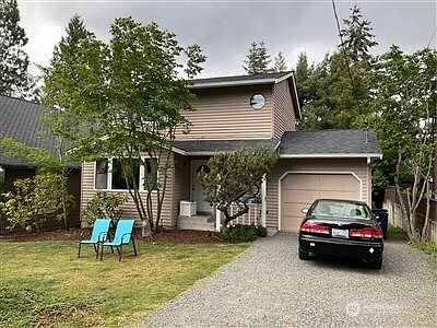 1st image of 418 6TH Avenue S