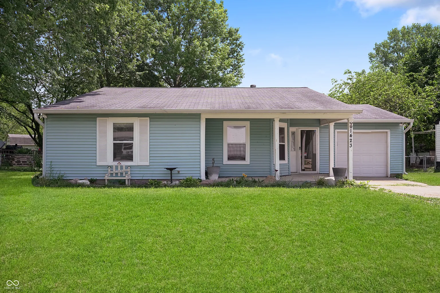 1423 Lansdowne Rd photo 1