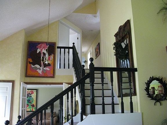 4th image of 9703 NE 30th Ct