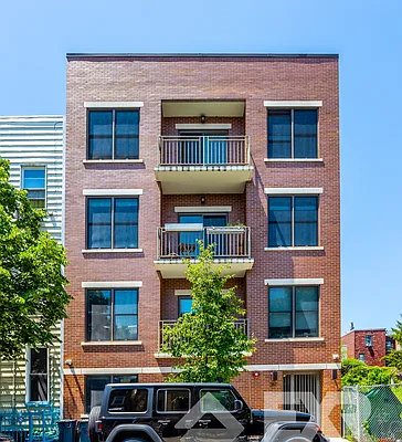 Rented by EXR | media 66