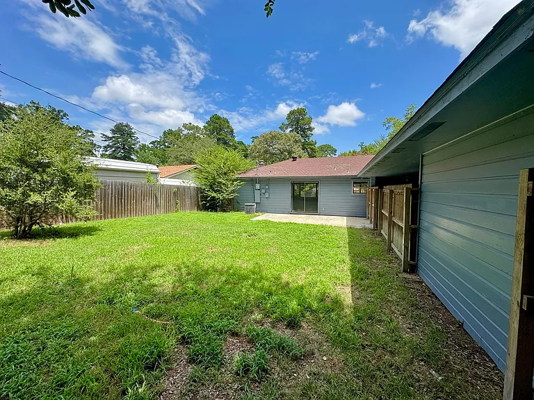 3901 Wood St — Photo 18