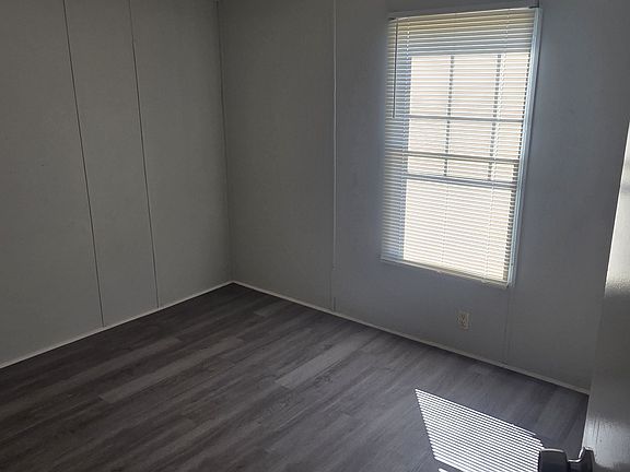 3rd image of 149 Easy St