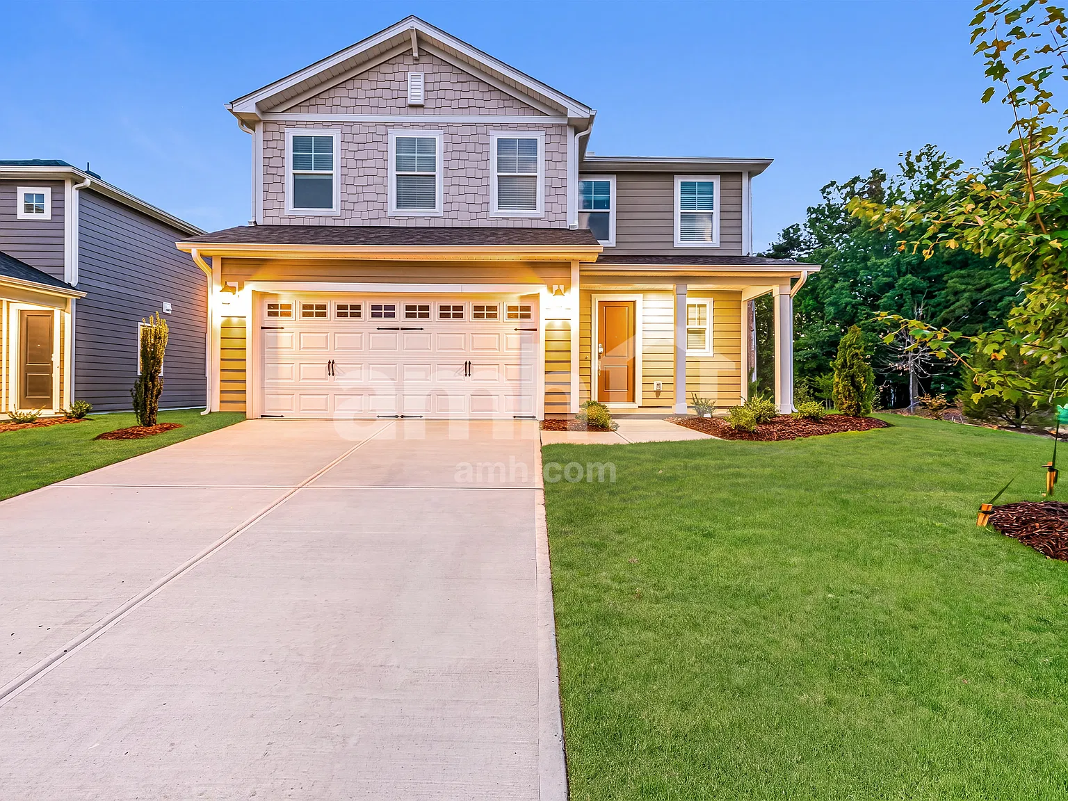 4 bed, 2.5 bath, 1784 sqft, $2,420 — Photo 1