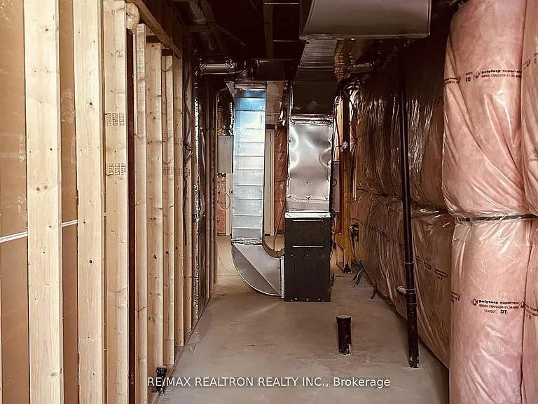 1136 Wilmington Ave — Photo 22