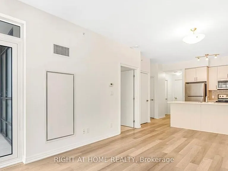 111 Worsley St #607 — Photo 6