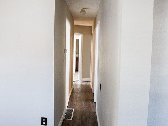 5th image of 140 10th St