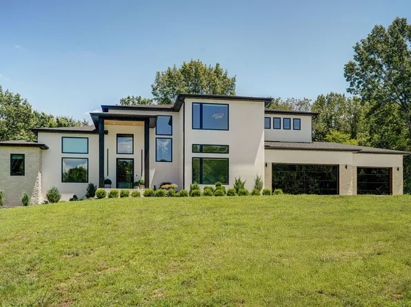 104 Walnut Hill Lane, Ozark, MO 65721