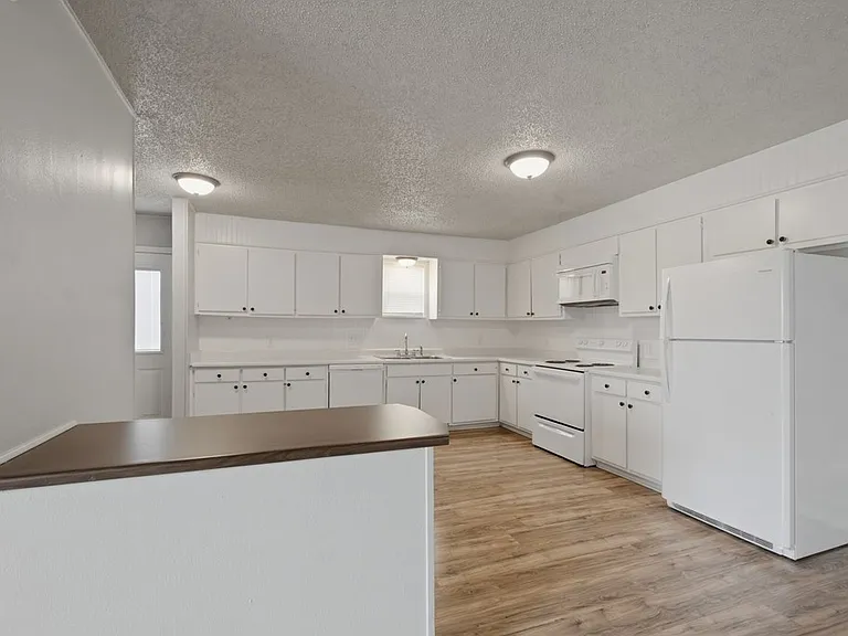 4401 S County Road 1131 — Photo 7