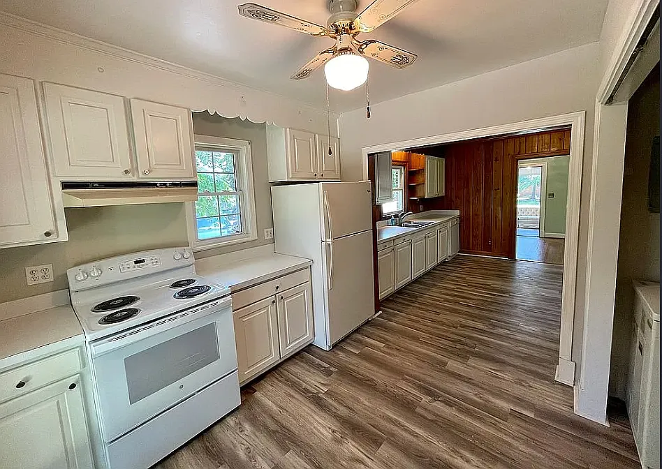 803 South Saint Claire Drive - 1 — Photo 4