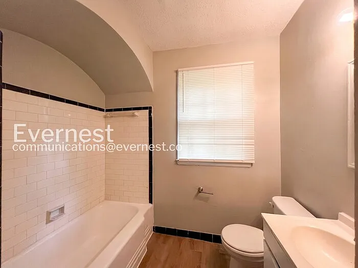 905 Parkhaven Ln — Photo 10