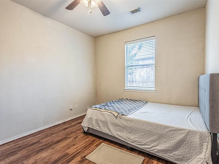 307 Autumn Creek Ln — Photo 31