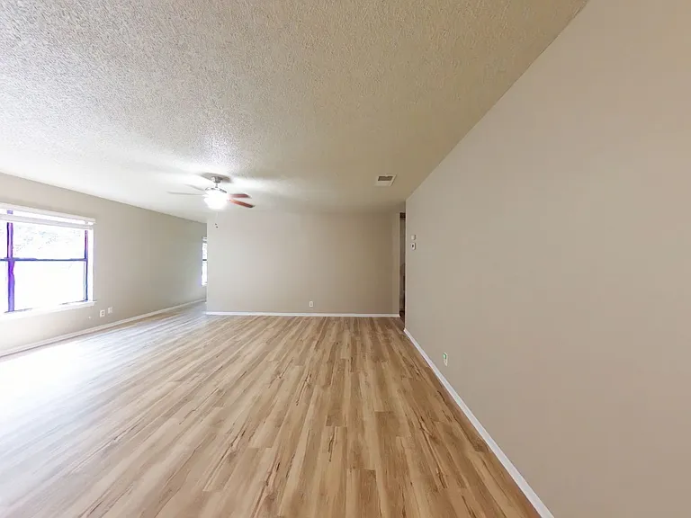 7719 Allison Blf — Photo 2