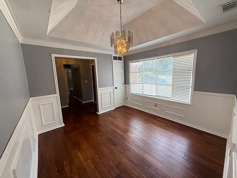 6108 Williams Rd — Photo 3