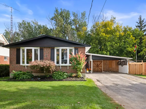 353 Churchill Rd E, Prescott, ON K0E 1T0