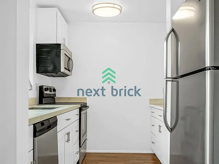 555 Prospect St #4 — Photo 4