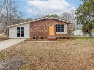 725 Dennis Rd, Jacksonville, NC 28546