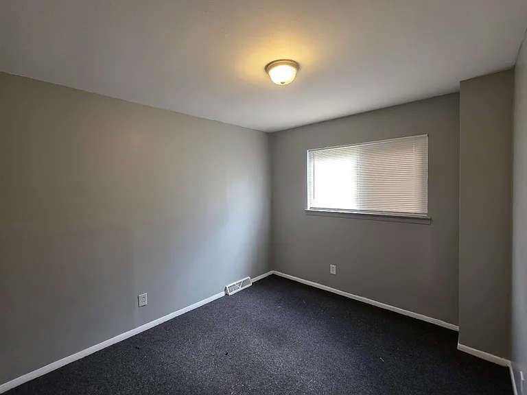 22649 Frisbee St — Photo 6