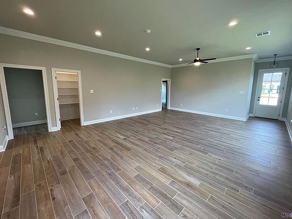 4th image of 8724 Windlake Dr
