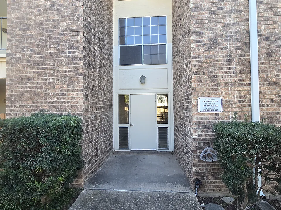 1819 Babcock Rd #405