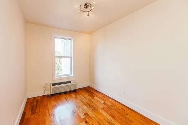 Rented by Nooklyn NYC LLC | media 22