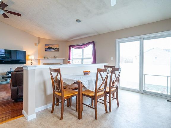 5th image of 176 Gibraltar Dr