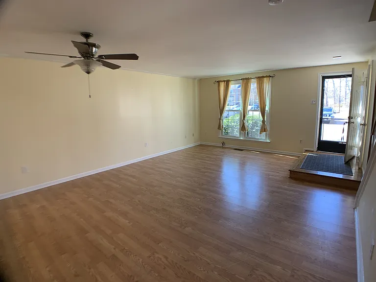 14233 Oakpointe Dr — Photo 2