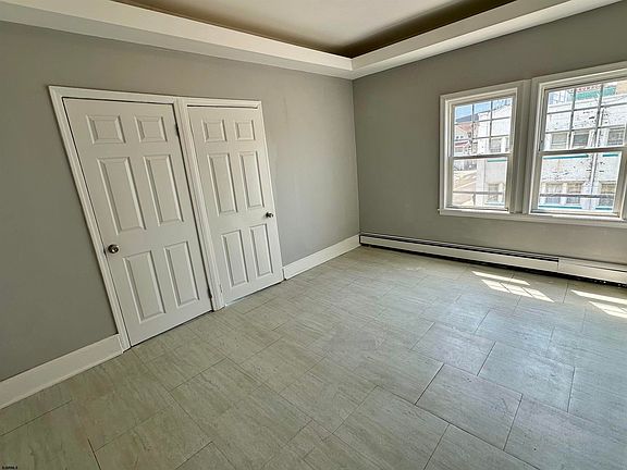 3rd image of 219 Oriental Ave #2