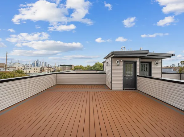 373 New York Avenue image 24 of 28