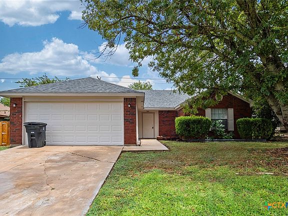 3rd image of 2406 Flintstone Cir