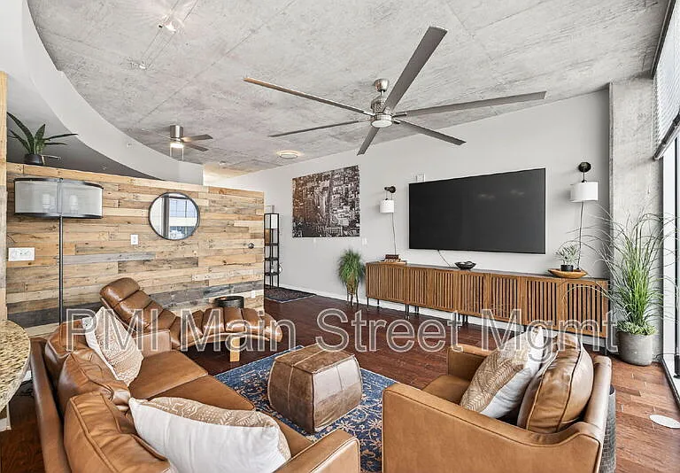 155 S Court Ave #1608 — Photo 5