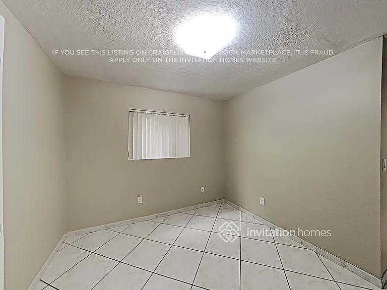 2124 W 54th St — Photo 13