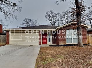 1106 Hidden Creek Dr, Mansfield, TX 76063