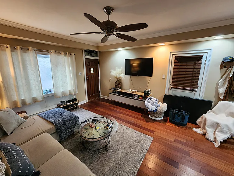 4329 Cresson St — Photo 7