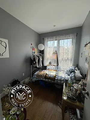 Rented by MySpaceNYC | media 6