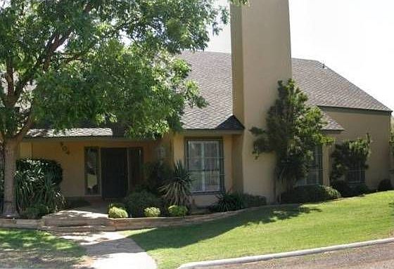 1st image of 904 Sorrel Ln E