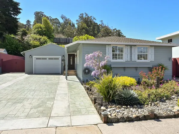 936 Crespi Dr, Pacifica, CA 94044