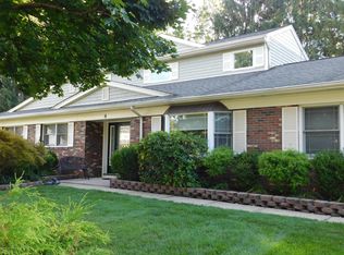 4 Spencer Cir, Marlboro, NJ 07746