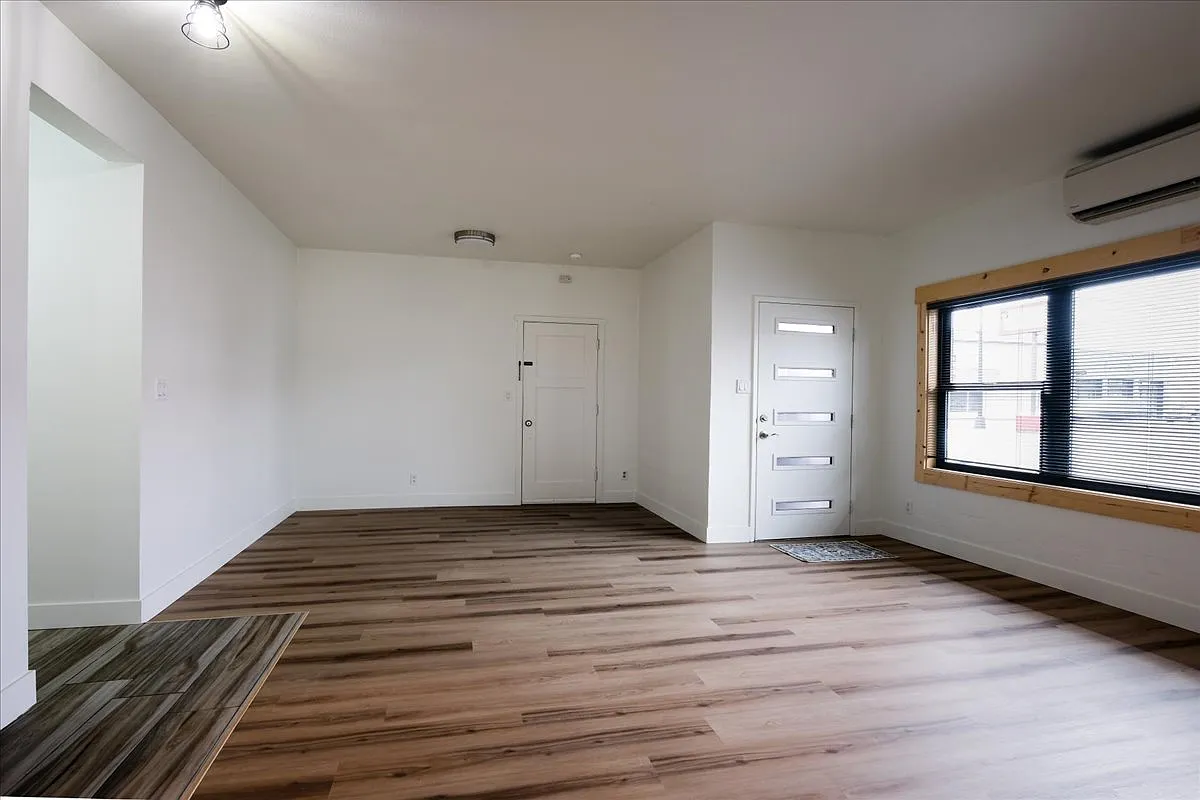 3 bed, 1408 sqft, $2,000 — Photo 3