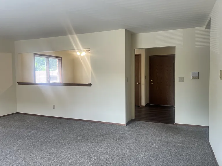 227 N 1st St #2 — Photo 6