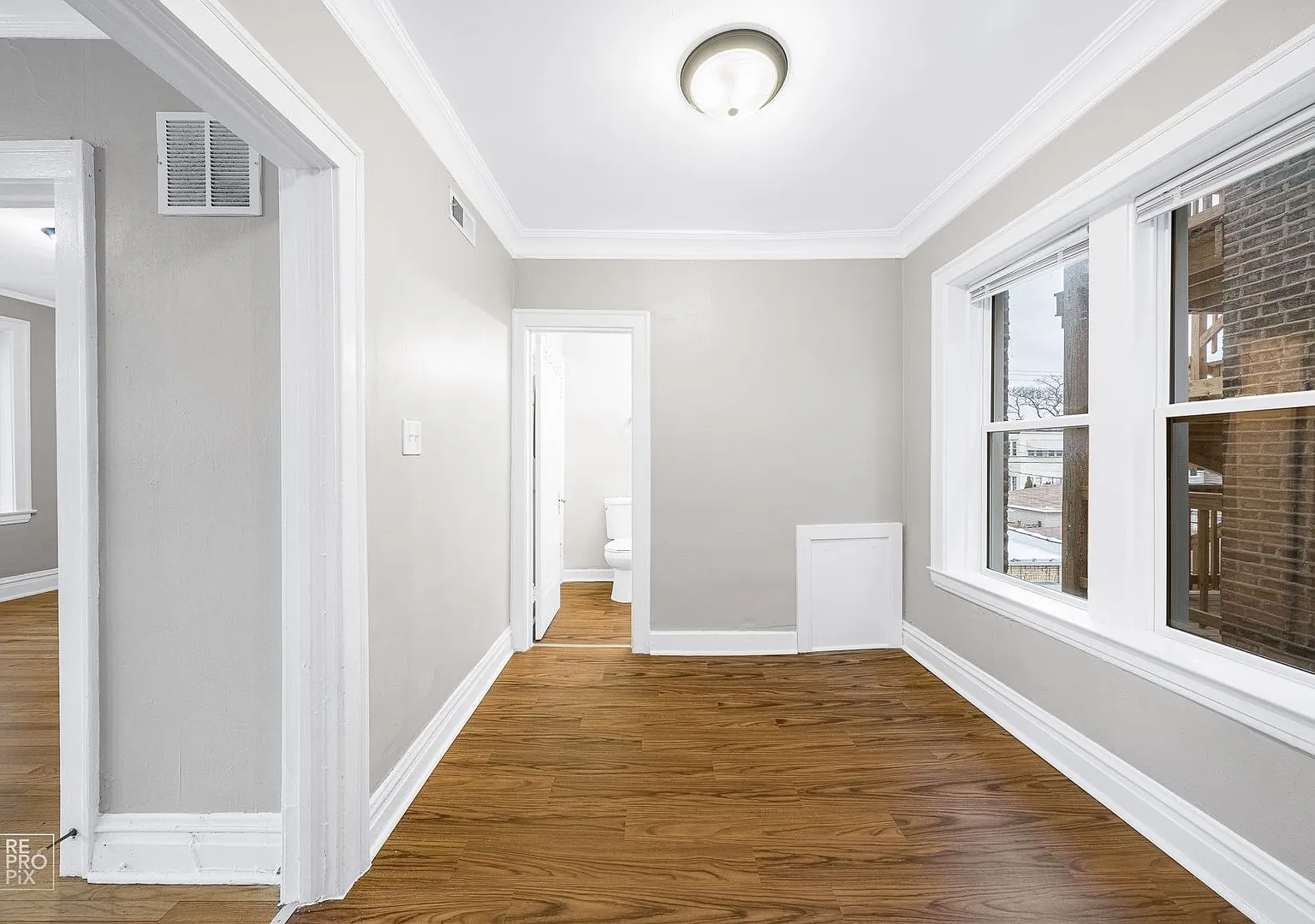 Pet Friendly One Bedroom Berwyn Apartment. — Photo 4