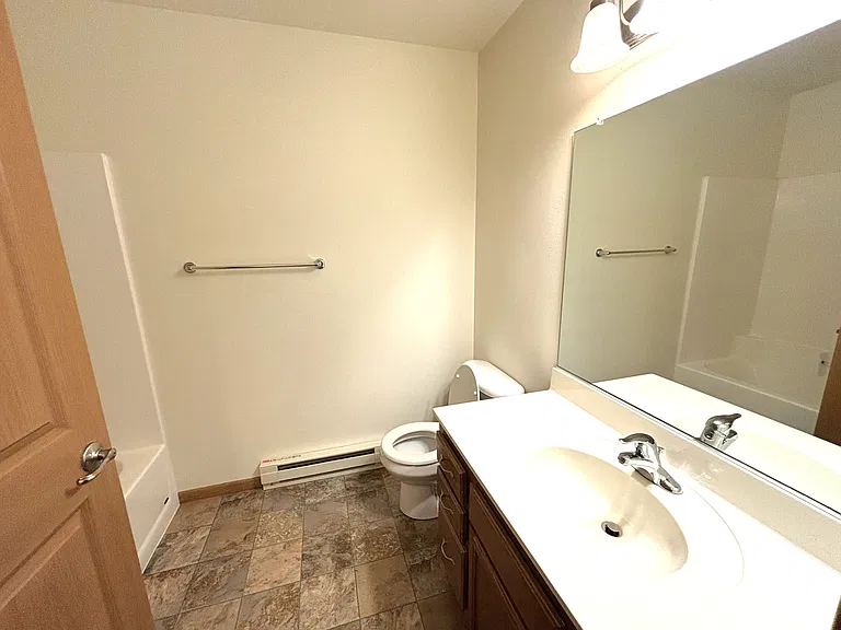 493 E South Ave #11 — Photo 7