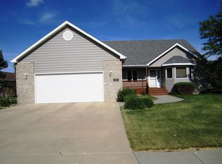 2030 Riverview Dr, Huron, SD 57350