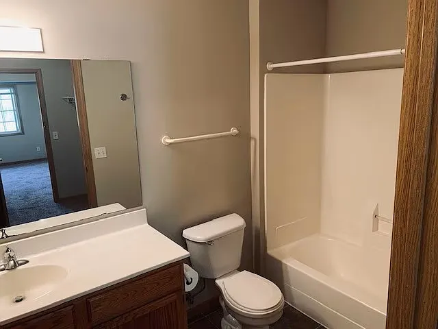 Crown Apartments — Photo 14
