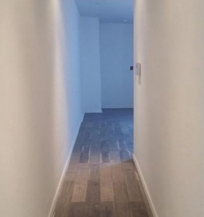 hallway to kitchen