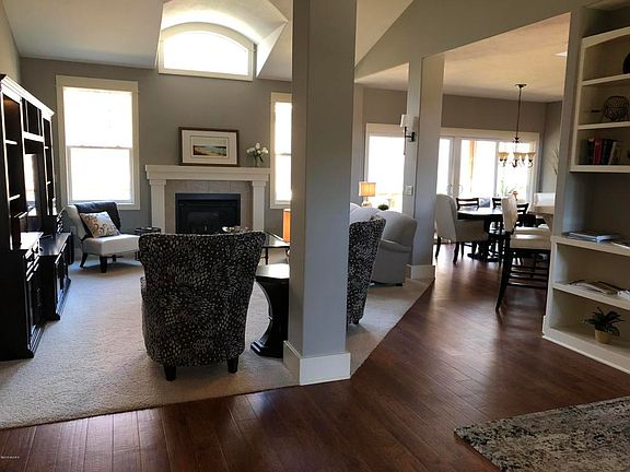 4th image of 1745 White Spring Dr