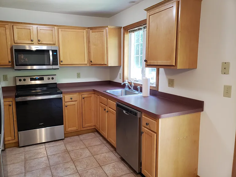 21 Elm Pl — Photo 3