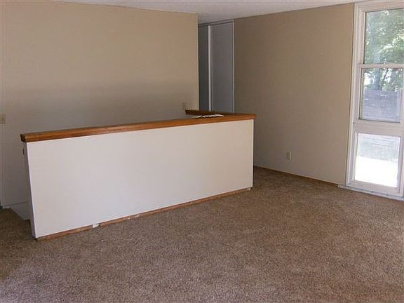 1039 N Ohio, Living Room
