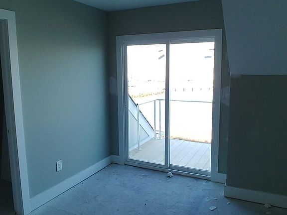 2nd image of 511 Turner St